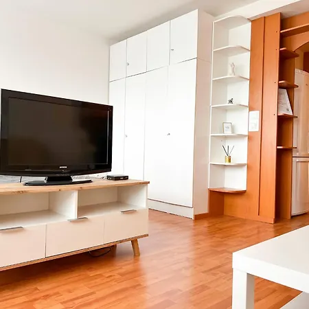 Apartment Simcity 3 I Centre & Free Parking 24h Self Check-in